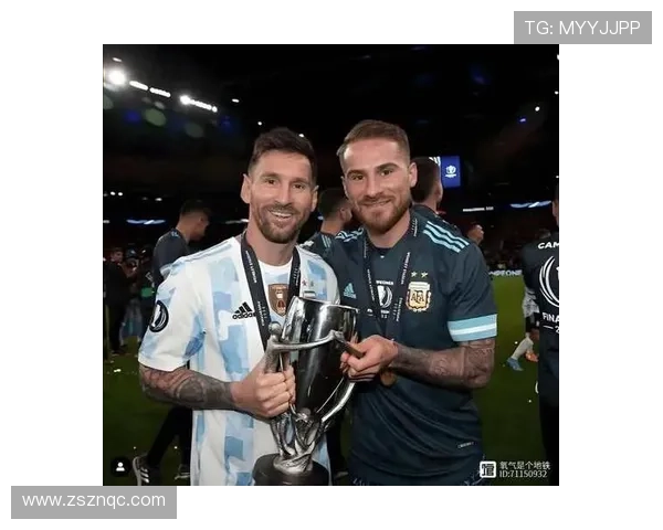 《足坛最新动态:梅西加盟迈阿密国际,C罗转会至沙特豪门引热议》 《足坛最新动态:梅西加盟迈阿密国际,C罗转会至沙特豪门引热议》