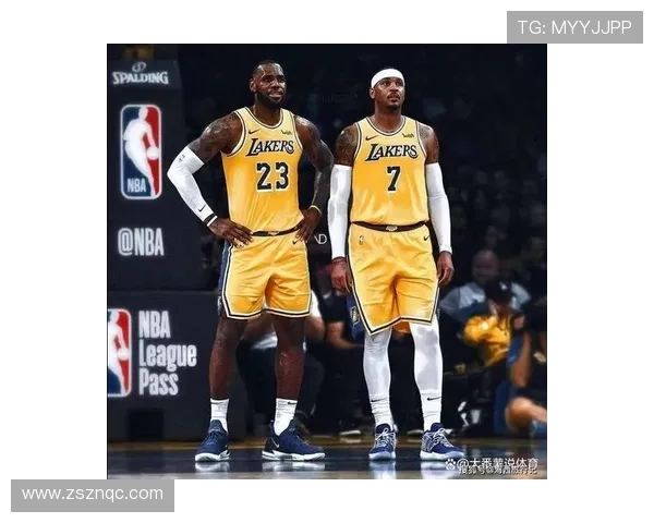 詹姆斯携手安东尼重回湖人训练场 新赛季备战再掀热潮